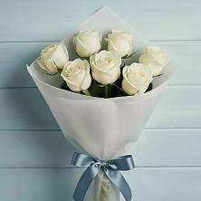 Букет 7 Белых роз Эдлесс Лав в Жуковской