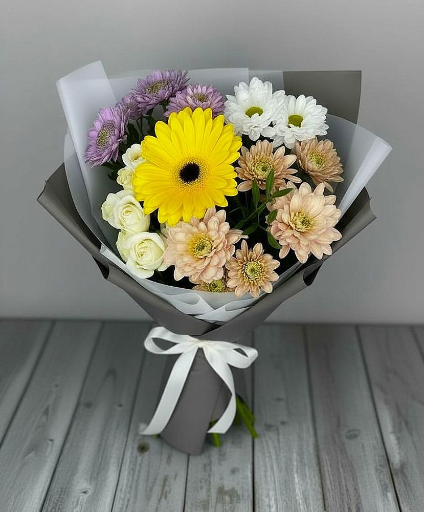 Букет цветов из: Розы, Герберы и Хризантемы в Жуковской