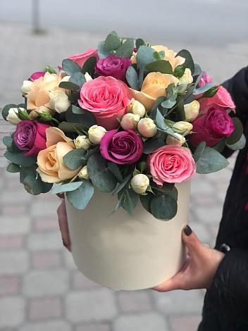 Цветочная композиция из Розы в шляпной коробке в Жуковской