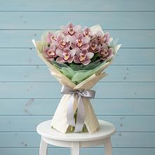 Букет цветов из:  Орхидеи и Розы #REPLACE_PRED# Жуковской