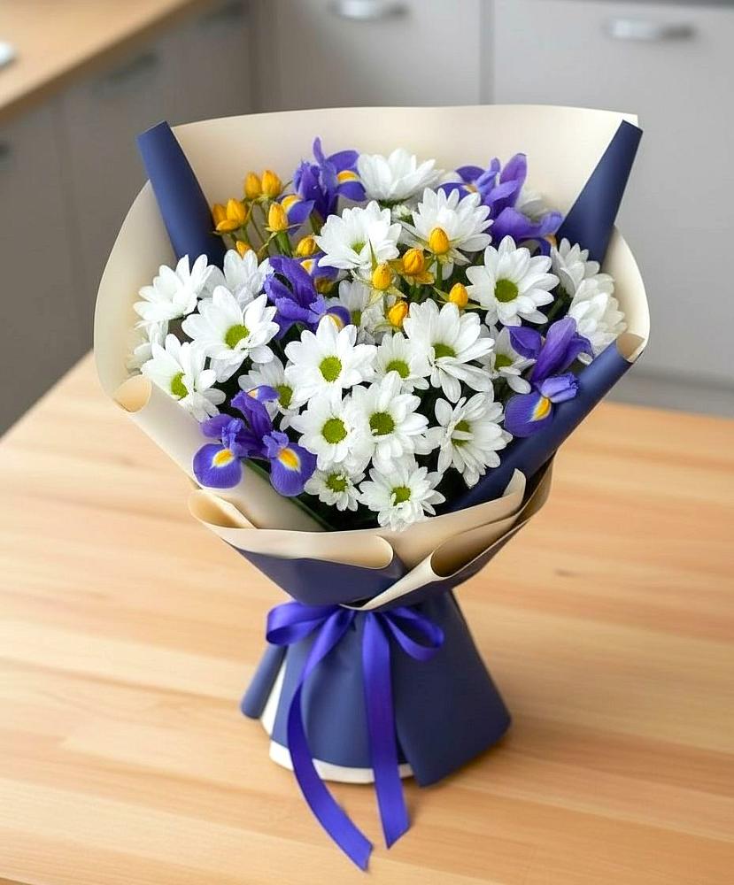 Букет цветов из: Розы, Ирисы и Хризантемы в Жуковской