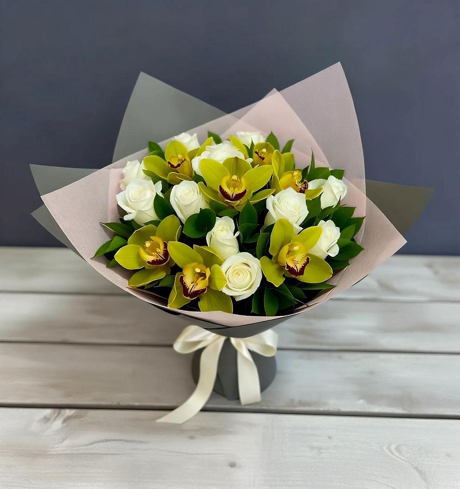 Букет цветов из: Орхидеи и Розы в Жуковской